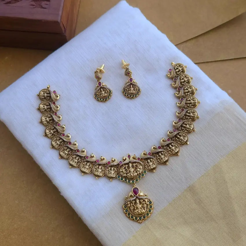 Adithi Lakshmi Neckpiece