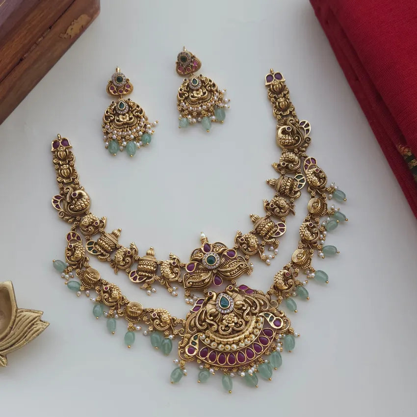 Abitha Dual Layered Bold Neckpiece