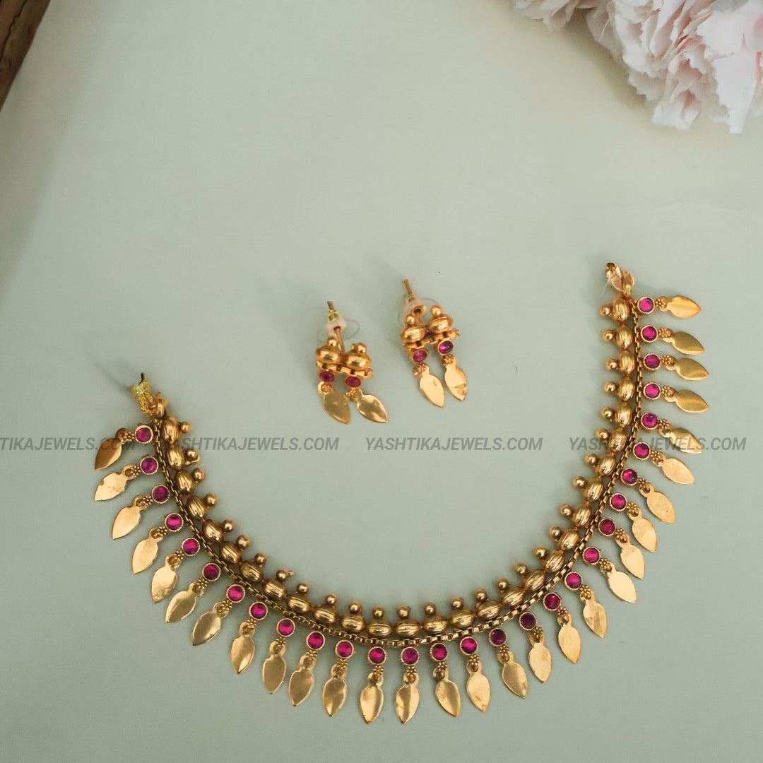Antqiue Elakkathali Necklace