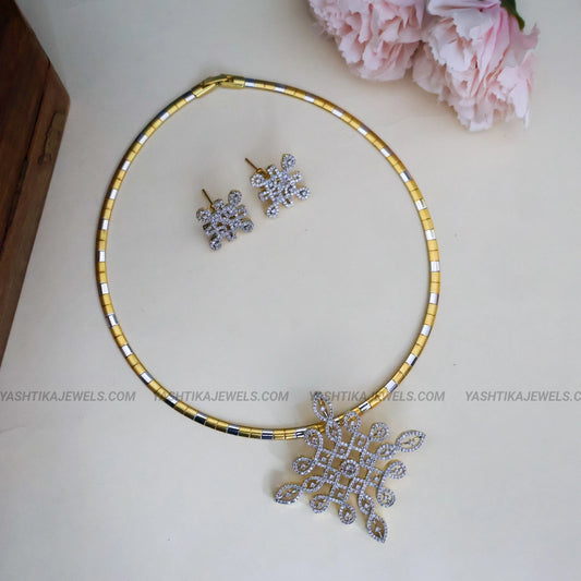 Diamond Lookalike Pendant Hasli Necklace - Kolam