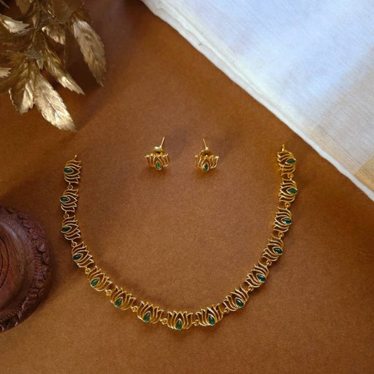 Tamara Green Stone Neckpiece