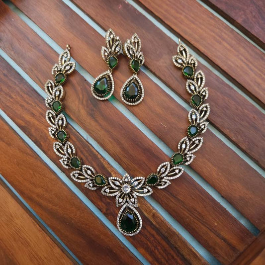 Viviana Victorian Green